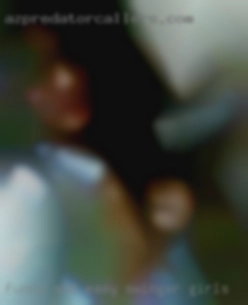 Funny swinger girls and easy going couple.